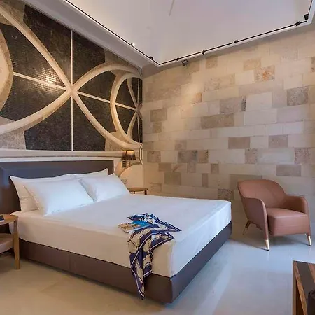 Royal Maniace Готель 4*