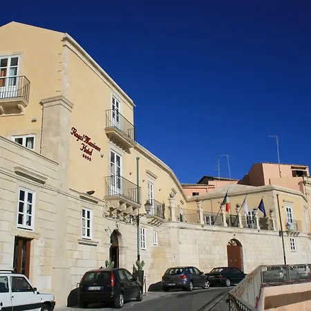 Royal Maniace 4* Syracuse