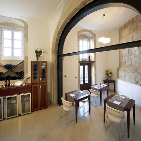 Royal Maniace 4* Syracuse